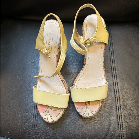 Coach signature C wedge heels size 6 - Picture 1 of 4
